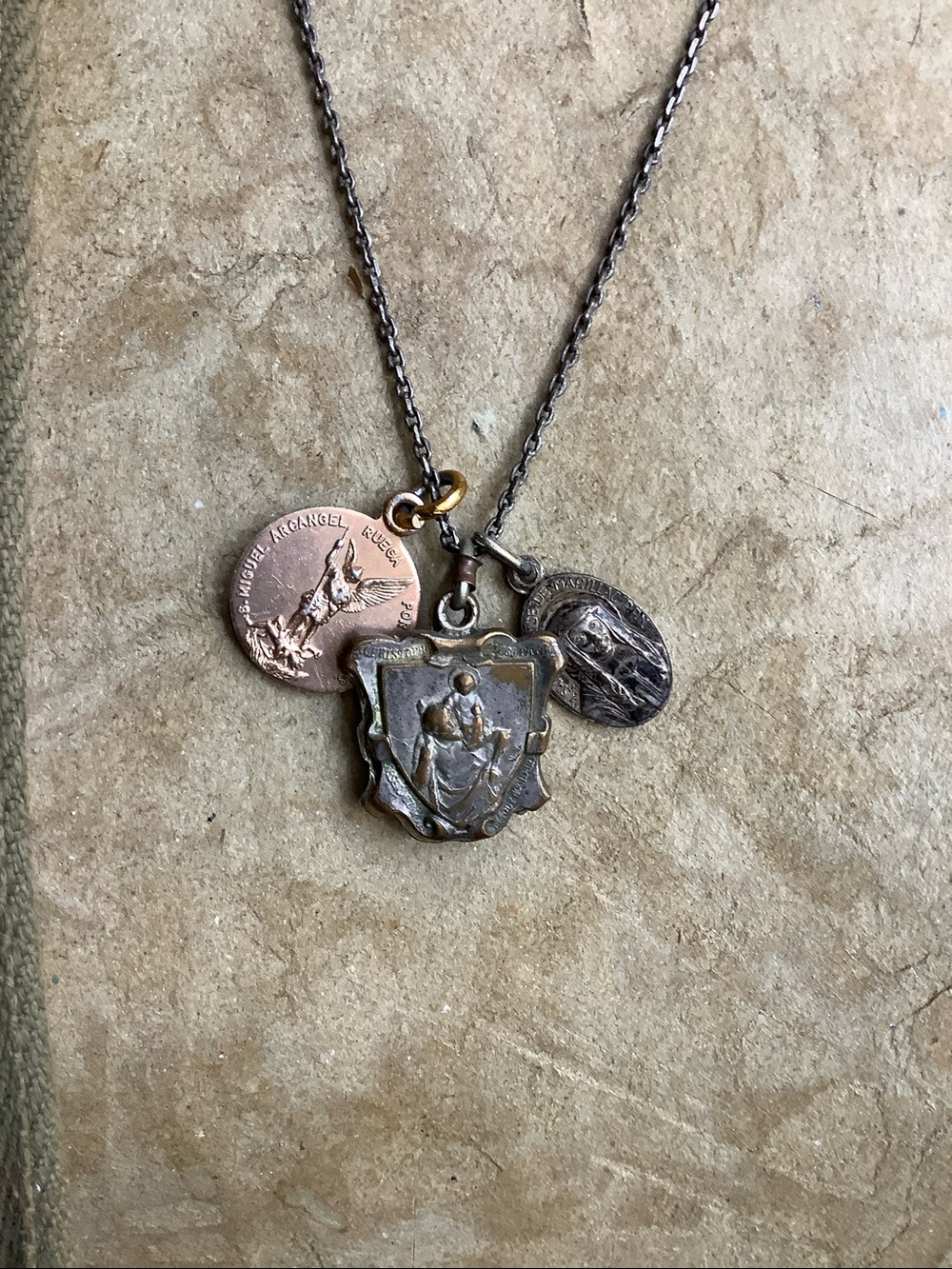 VTG Chain W Three Vintage Religious Medals